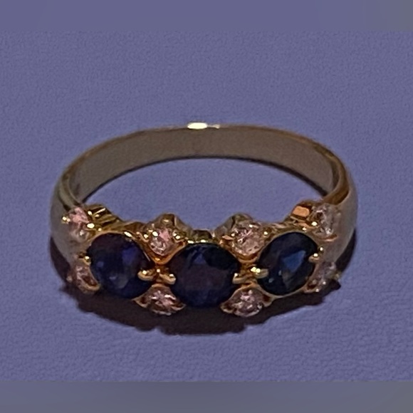 K18Yellow GOLD Natural SAPPHIRE 3 STONE RING with Diamond 0.3ct accent Size 6.5 - Picture 7 of 9